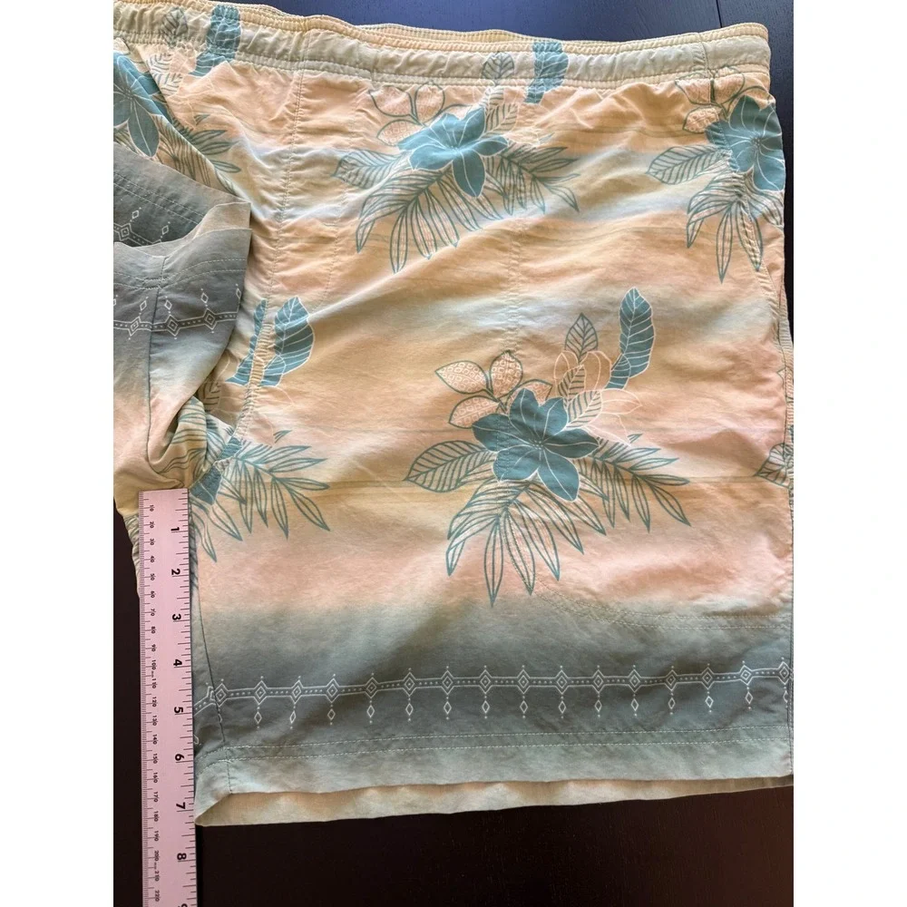 Tommy Bahama Swim Trunks Mens XXL‎ Green/Yellow Mesh-Lined Board Shorts